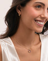 Pack Presente Colar Bubbles e Brincos de Argola Rainbow Banhado a Ouro - puesto en modelo