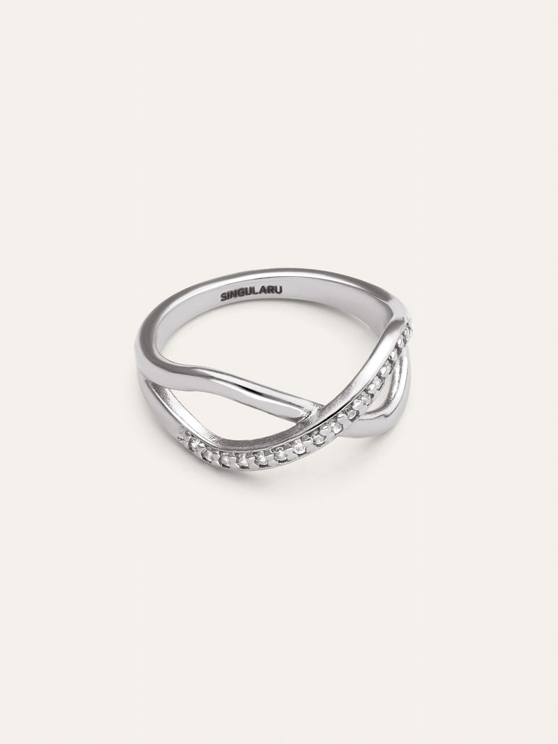Eterna Sparks Ring