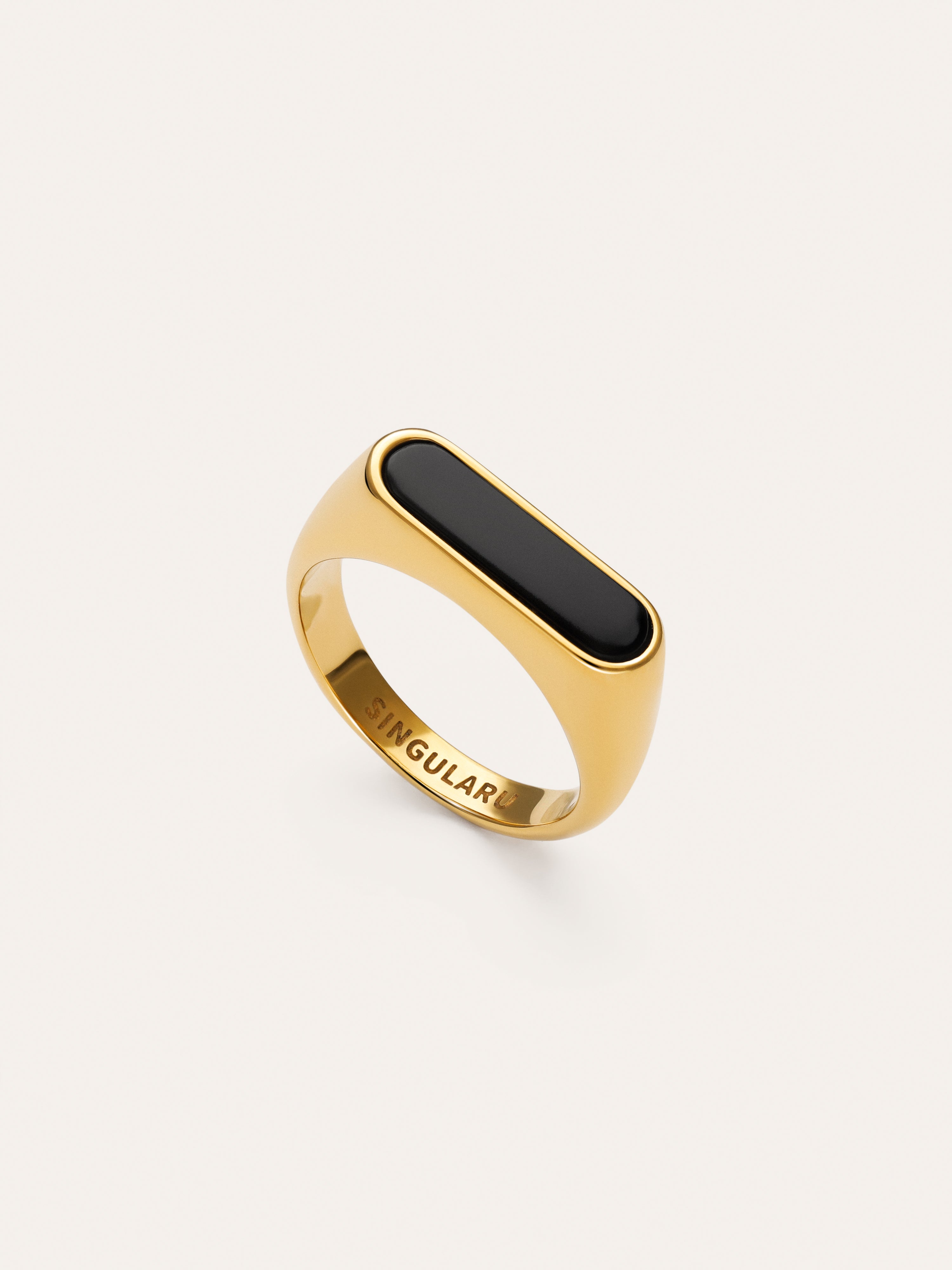 Anillo Proa Negro Acero Baño Oro