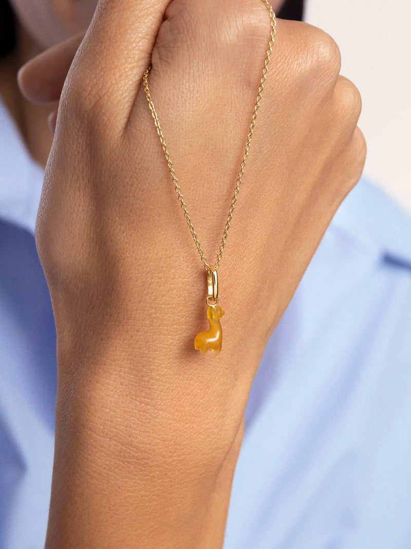 Charm Llama Stone Plata Baño Oro