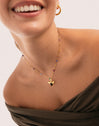 Charm Pipistrello Placcato in Oro - puesto en modelo