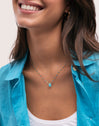 Collier Hydra Bleu Acier Plaqué Or - puesto en modelo