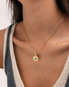 Collier Medallion Aqua Acier Plaqué Or - puesto en modelo