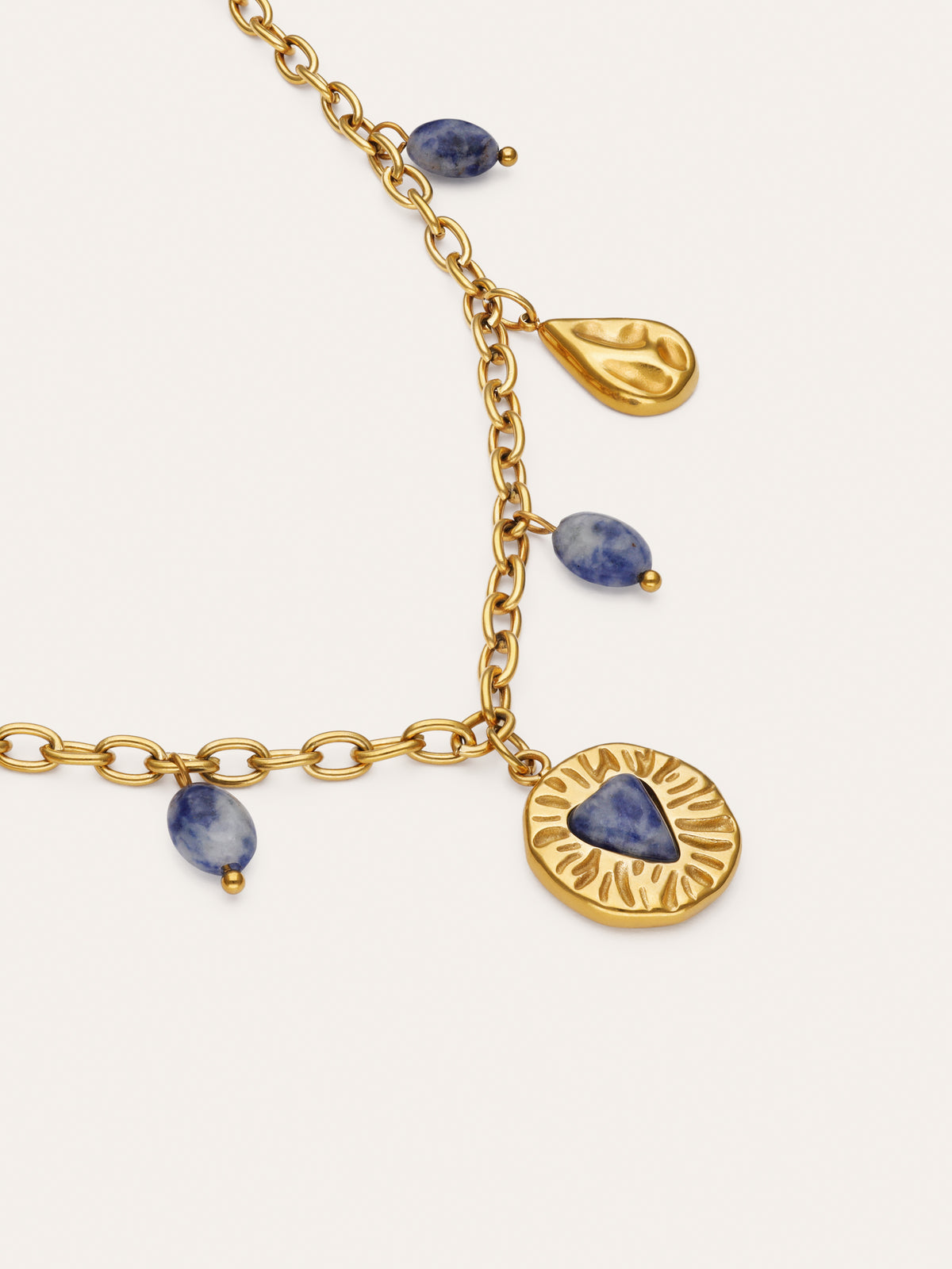 Imagen detalle de Collana Multicharms Denim Cianite in Acciaio Placcato in Oro
