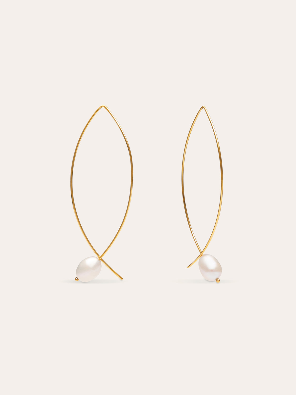 Brincos Arch Bean Pearl Aço Banho Ouro